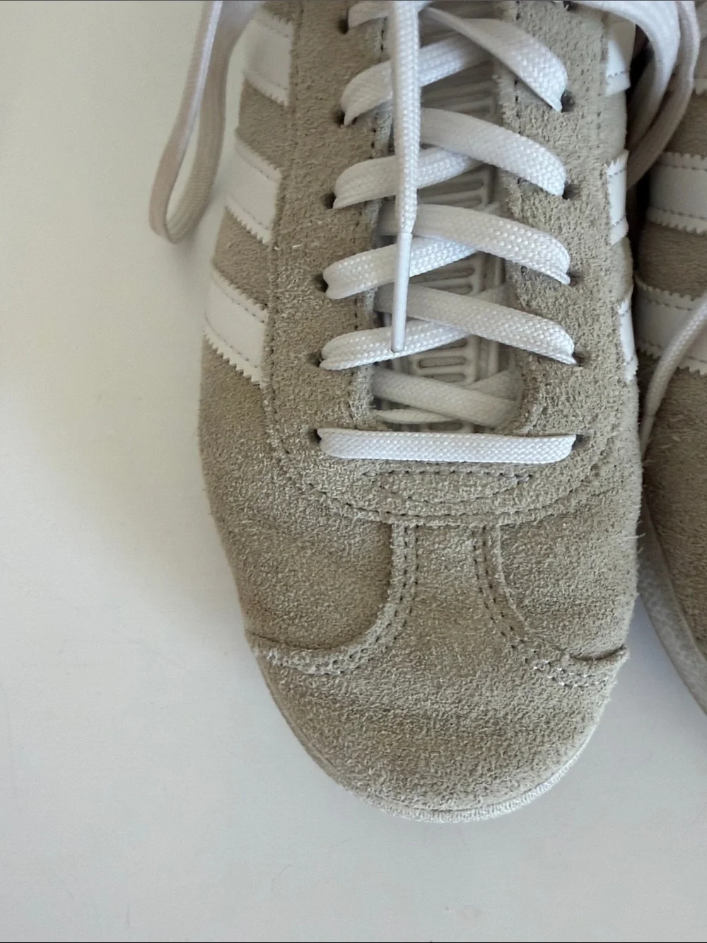 adidas Gazelle Sneaker in light grey
